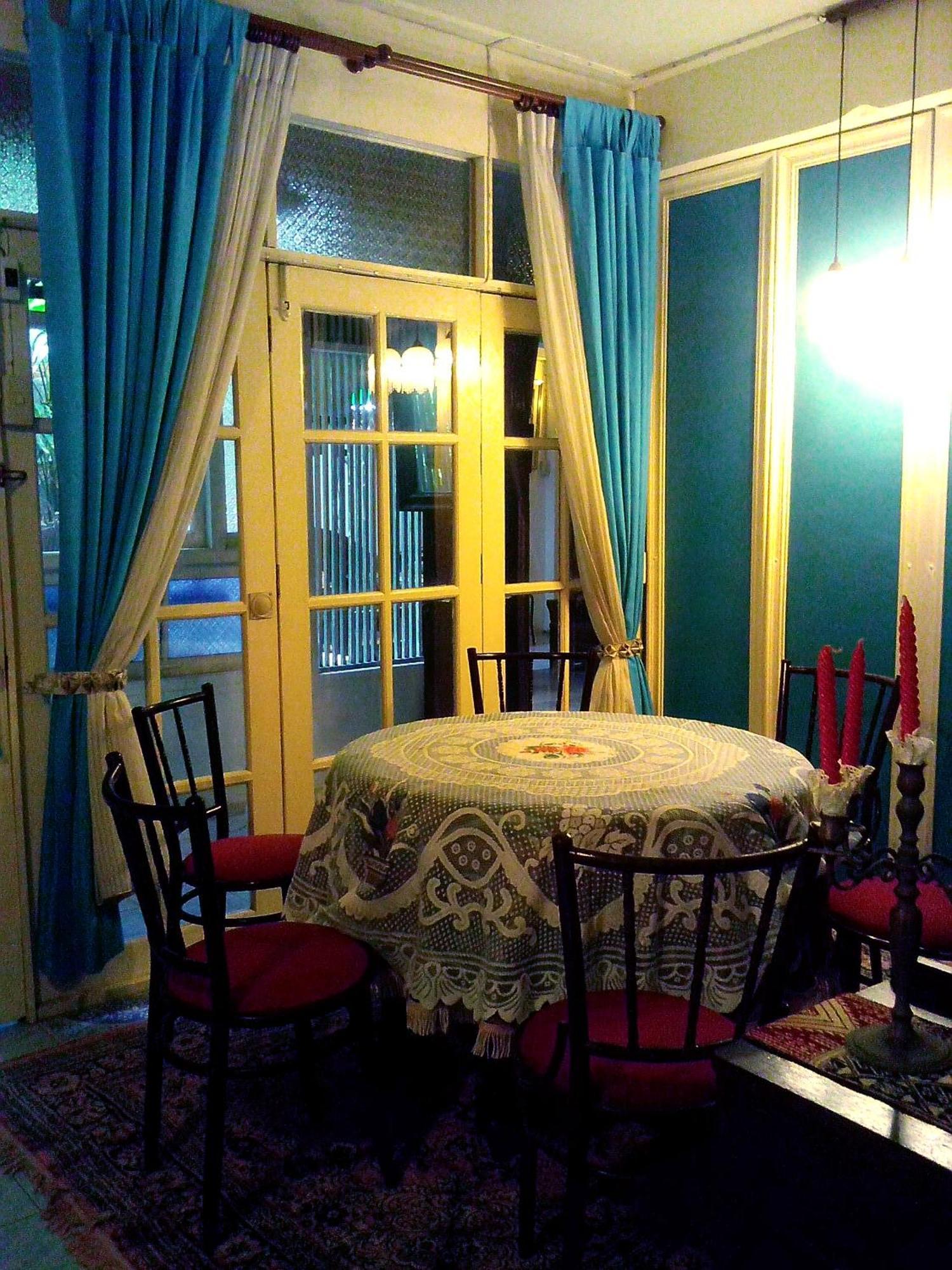 Отель Cafe De Baan Raow Бангкок Экстерьер фото