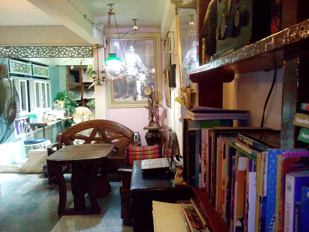 Отель Cafe De Baan Raow Бангкок Экстерьер фото