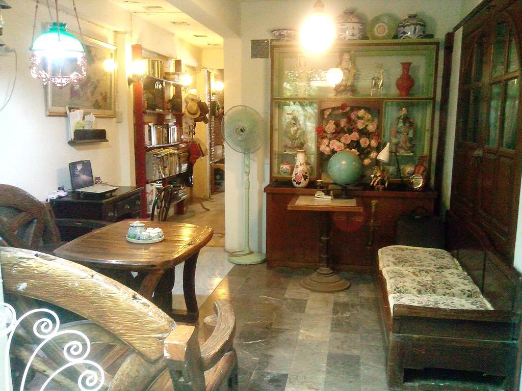 Отель Cafe De Baan Raow Бангкок Экстерьер фото
