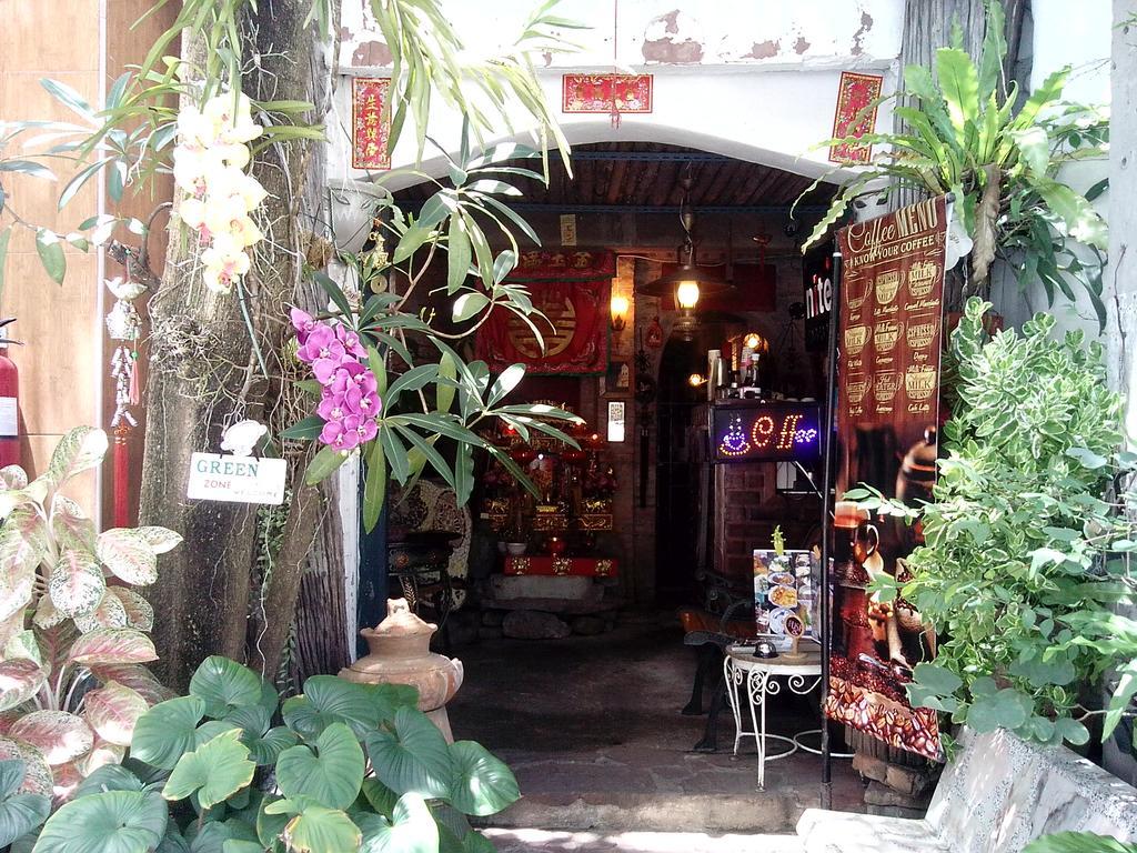 Отель Cafe De Baan Raow Бангкок Экстерьер фото