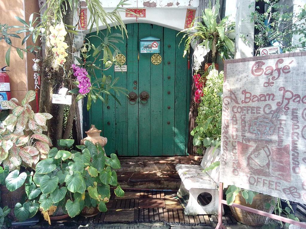 Отель Cafe De Baan Raow Бангкок Экстерьер фото