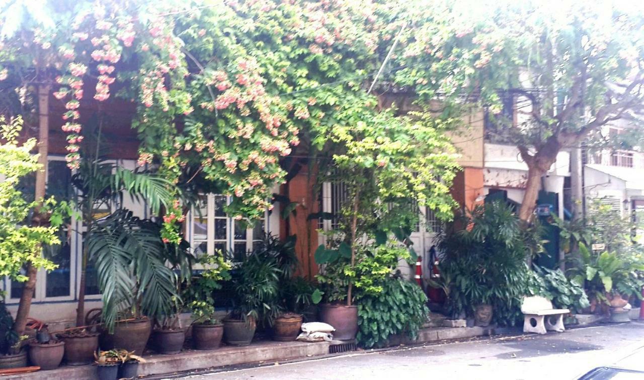 Отель Cafe De Baan Raow Бангкок Экстерьер фото
