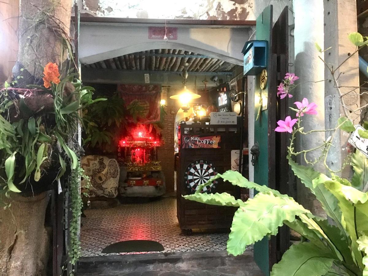 Отель Cafe De Baan Raow Бангкок Экстерьер фото